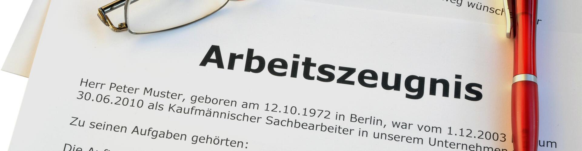 Arbeitszeugnis anfordern